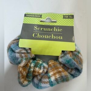 🛍️Any 5 items for $15 🛍️ plaid fuzzy scrunchie